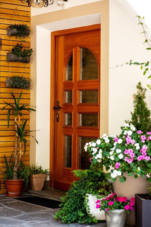 haus urban B&B Barbian Exterior foto